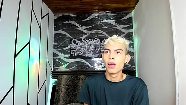 Room 69x online show from January 13, 2026, 3:12 am