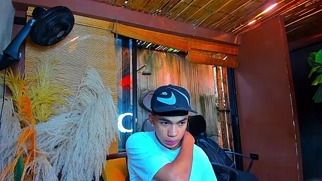 AlanCutee online show from January 18, 2026, 1:26 pm