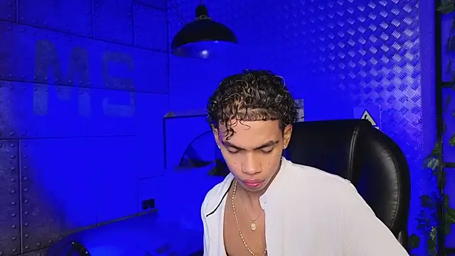 AlanCutee online show from March 29, 2026, 4:01 am