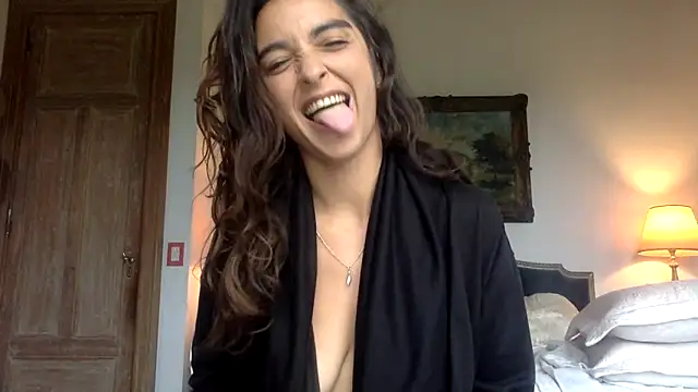 venuslibre online show from February 15, 2026, 12:58 pm