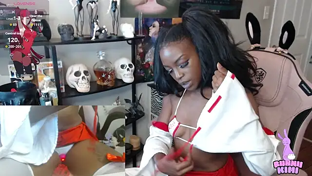 Snapshot of bunniikimi chatting on September 14, 2025, 12:59 pm bunniikimi online show from September 14, 2025, 12:59 pm