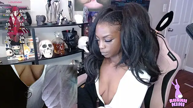 Snapshot of bunniikimi chatting on September 16, 2025, 12:39 pm bunniikimi online show from September 16, 2025, 12:39 pm