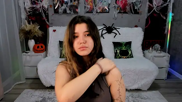 AnoraDark online show from November 6, 2025, 12:28 pm