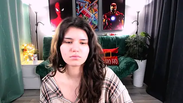 AnoraDark online show from January 14, 2026, 6:46 pm