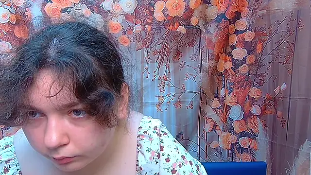 Snapshot of NeonilaLisova chatting on November 22, 2025, 6:12 am NeonilaLisova online show from November 22, 2025, 6:12 am