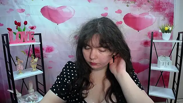 Snapshot of NeonilaLisova chatting on May 14, 2026, 5:14 am NeonilaLisova online show from May 14, 2026, 5:14 am