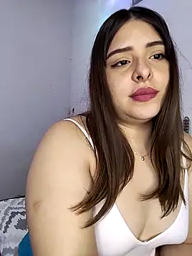 Snapshot of Nahomy_cm chatting on September 10, 2025, 10:10 pm Nahomy cm online show from September 10, 2025, 10:10 pm