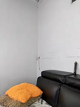 Snapshot of Nahomy_cm chatting on October 7, 2025, 7:44 pm Nahomy cm online show from October 7, 2025, 7:44 pm