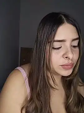 Snapshot of Nahomy_cm chatting on June 8, 2026, 2:12 am Nahomy cm online show from June 8, 2026, 2:12 am