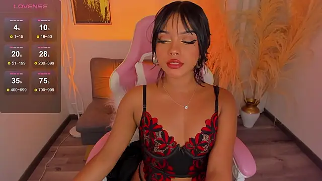 Snapshot of hannaferrati chatting on February 1, 2026, 2:32 am hannaferrati online show from February 1, 2026, 2:32 am