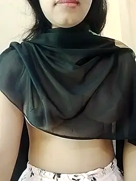 Snapshot of Sweet_Bindika07 chatting on October 20, 2025, 2:56 am Sweet Bindika07 online show from October 20, 2025, 2:56 am