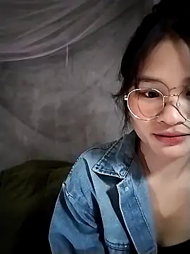 saronla 03 online show from December 20, 2025, 2:07 am