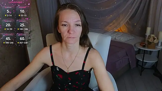 Jesica mooon online show from February 24, 2026, 1:25 am