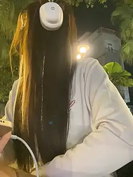   BabyShowPublic   online show from April 5, 2026, 1:30 pm