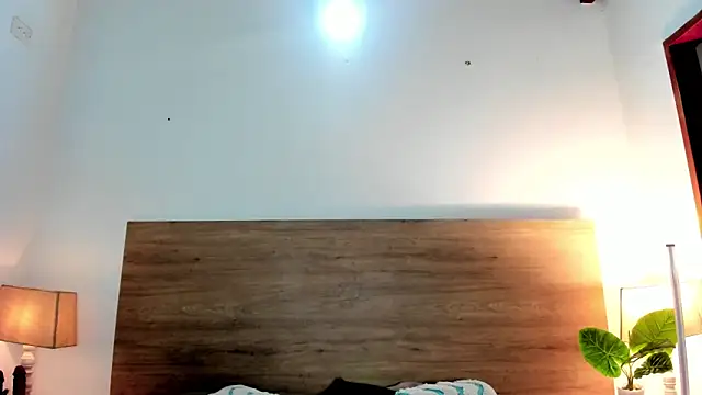 BellaNixs online show from March 4, 2026, 11:27 am