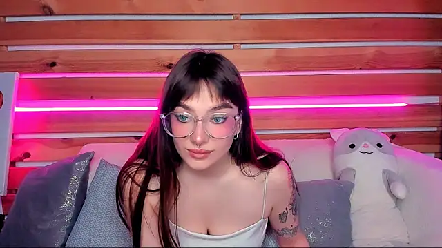 Emily Tylerr online show from September 25, 2025, 1:31 am