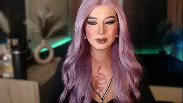 mslilly croft online show from February 4, 2026, 5:52 pm