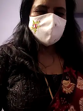 mallu-lover online show from November 20, 2025, 12:33 am