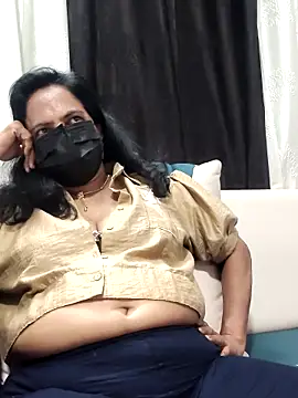 mallu-lover online show from May 4, 2026, 6:26 pm