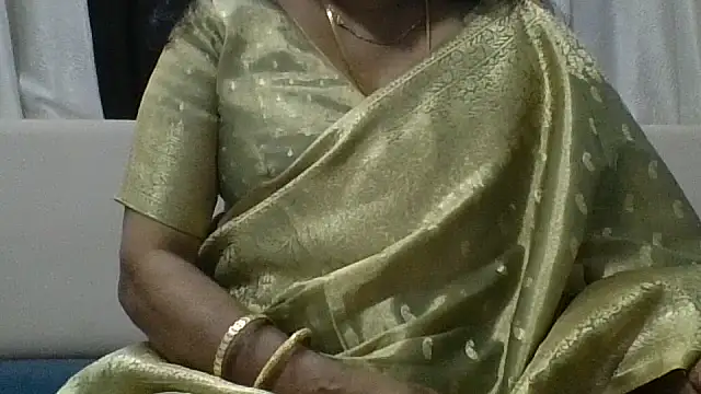 mallu-lover online show from May 25, 2026, 4:24 pm