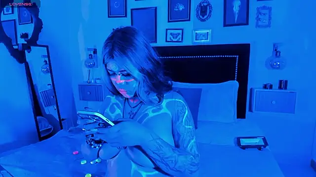 Snapshot of pinkk_deemon chatting on February 28, 2026, 3:24 pm pinkk deemon online show from February 28, 2026, 3:24 pm