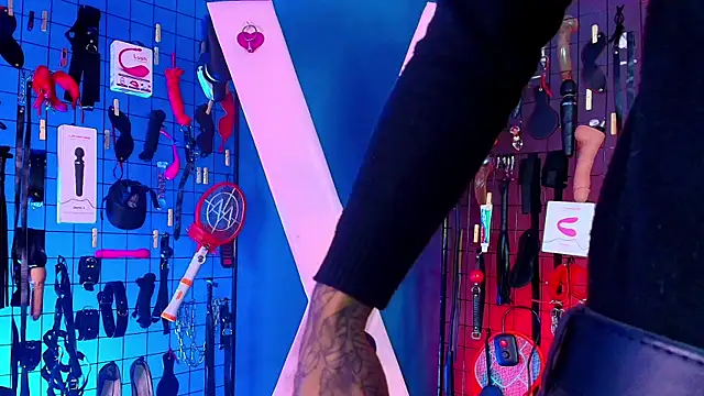 Snapshot of Emily_bdsm chatting on October 12, 2025, 4:00 am Emily bdsm online show from October 12, 2025, 4:00 am