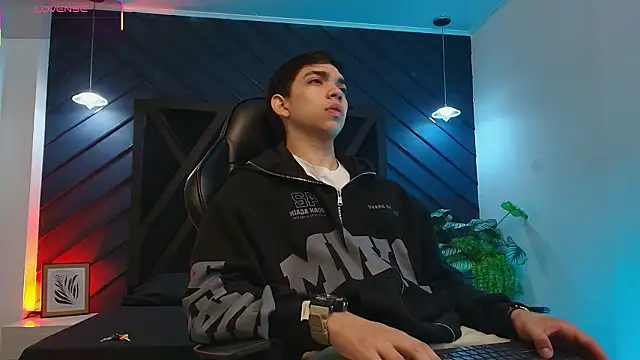 Eryonbradley online show from March 5, 2026, 11:28 am