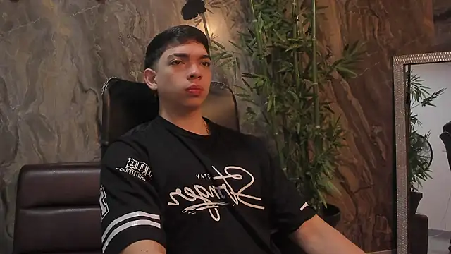 Eryonbradley online show from March 13, 2026, 11:28 am