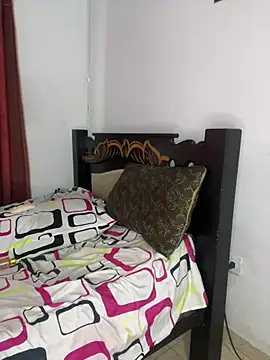 Snapshot of RickyEbony chatting on February 4, 2026, 6:25 pm RickyEbony online show from February 4, 2026, 6:25 pm