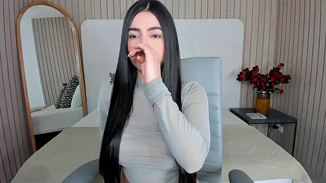 EmelyParker online show from March 28, 2026, 9:36 pm