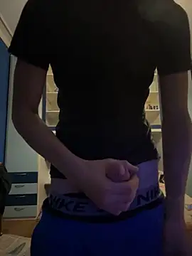 Snapshot of rediMilano chatting on October 16, 2025, 6:14 am rediMilano online show from October 16, 2025, 6:14 am