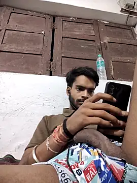 yashuuuu021 online show from September 22, 2025, 6:10 pm