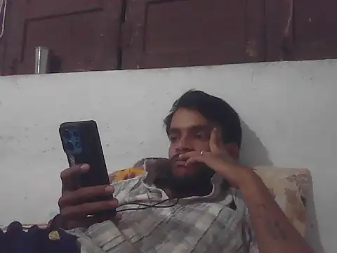 yashuuuu021 online show from September 25, 2025, 5:38 pm