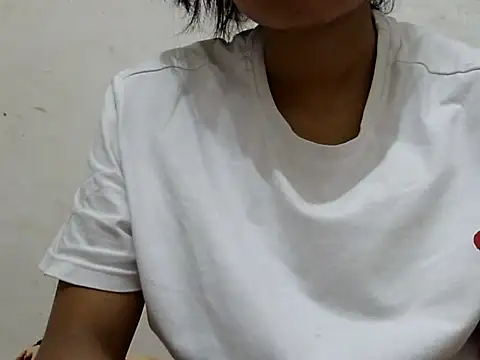 Snapshot of Cute-Chhaya chatting on September 20, 2025, 2:40 pm Cute-Chhaya online show from September 20, 2025, 2:40 pm