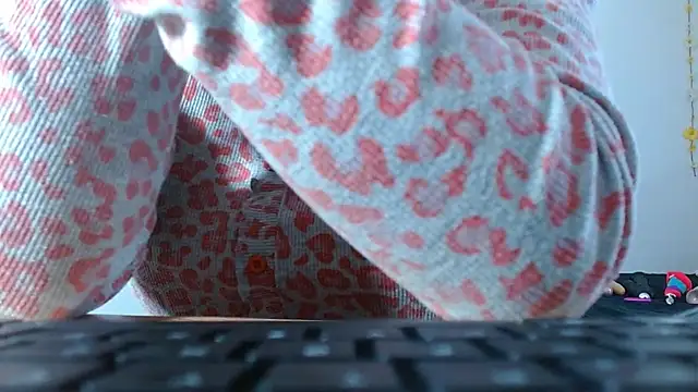 Snapshot of sajecrismaa chatting on January 8, 2026, 7:38 pm sajecrismaa online show from January 8, 2026, 7:38 pm