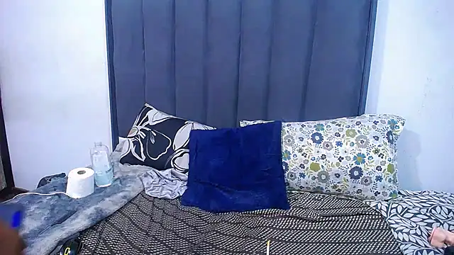 SexyyRedxxx online show from September 18, 2025, 2:57 am