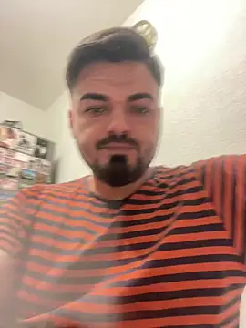 imooLoov online show from November 26, 2025, 7:37 pm