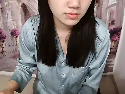 Linda-24 online show from February 12, 2026, 12:27 am