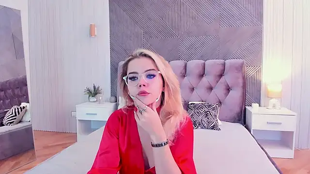 PrincessSlay online show from September 12, 2025, 5:18 am