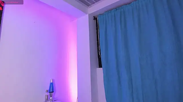 MiaVillalobos online show from February 3, 2026, 2:53 am