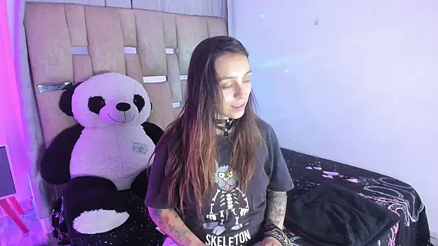 JulianaCarter online show from November 20, 2025, 8:19 pm