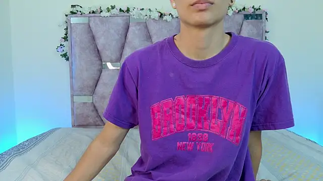 lana and liam  online show from November 4, 2025, 9:30 am