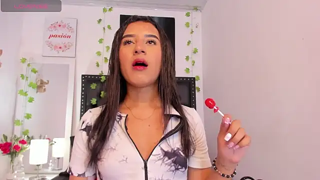 Snapshot of ScarlettVell chatting on January 18, 2026, 7:28 pm ScarlettVell online show from January 18, 2026, 7:28 pm