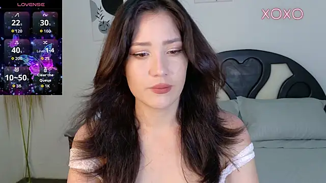 Eliih 01 online show from December 18, 2025, 1:44 am