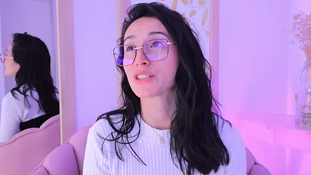 Ginevra esposito online show from October 8, 2025, 2:58 pm