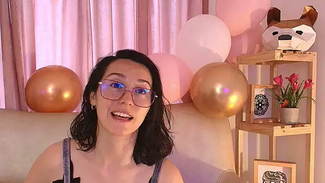 Ginevra esposito online show from April 13, 2026, 1:16 pm