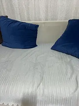 Nursen1 online show from December 1, 2025, 9:09 pm