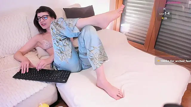 Snapshot of JaneLyrne chatting on March 4, 2026, 1:17 pm JaneLyrne online show from March 4, 2026, 1:17 pm