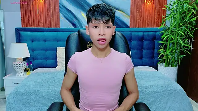 Snapshot of dilan_911 chatting on May 15, 2026, 7:54 pm dilan 911 online show from May 15, 2026, 7:54 pm