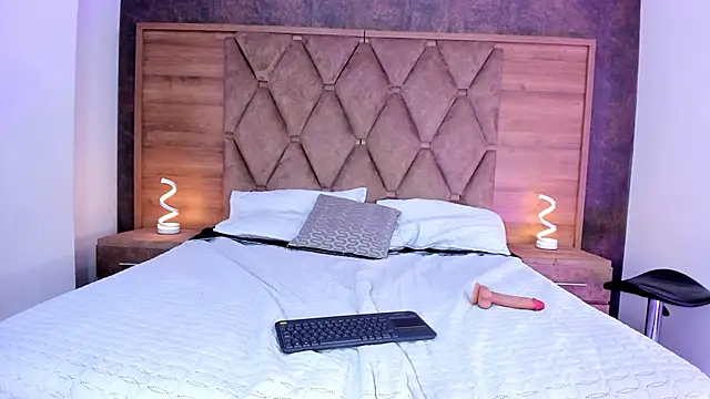 ThiagoCollin online show from September 23, 2025, 6:33 pm